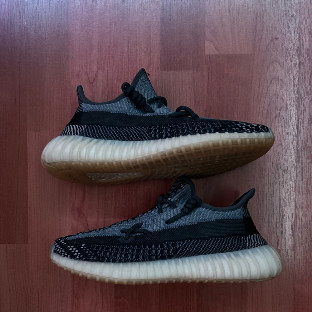 Yeezy Carbon 350